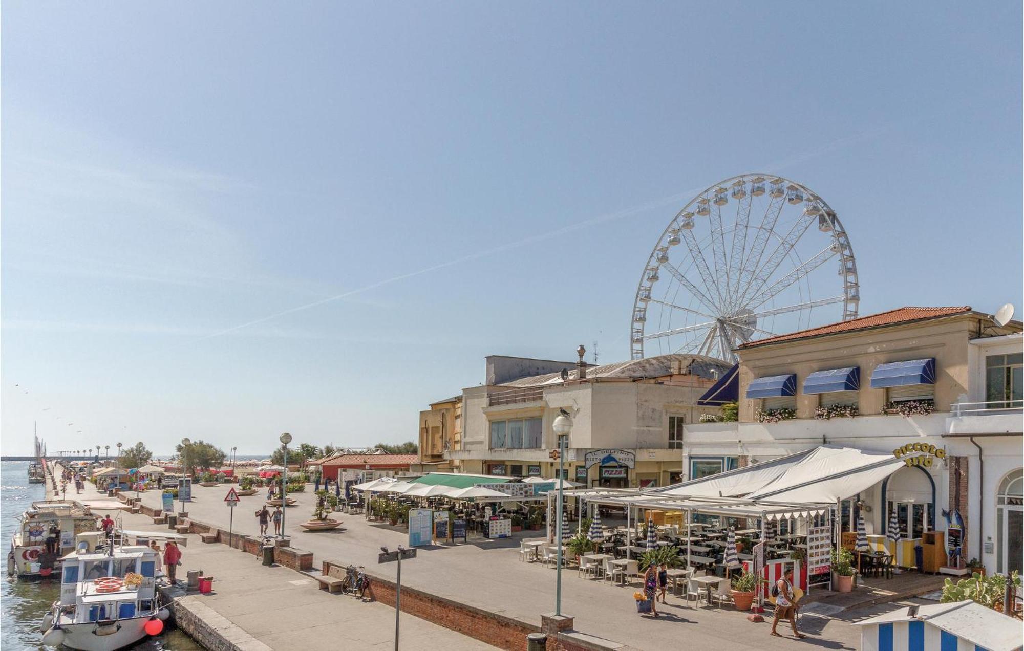 Nice Apartment In Lido Di Camaiore With Sauna Bagian luar foto